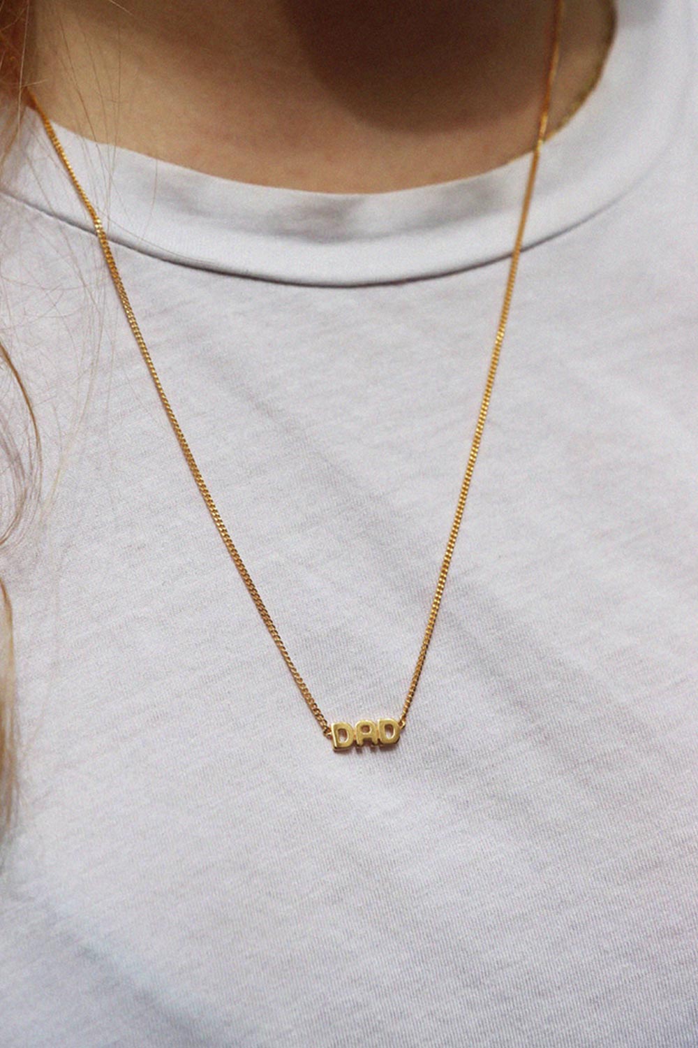 Collier chaine Dad Maria Black en or. 