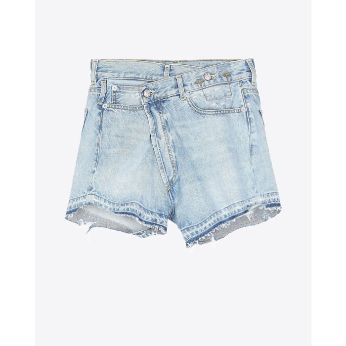 Short en jean Crossover bleu ciel R13 Denim. Face. 