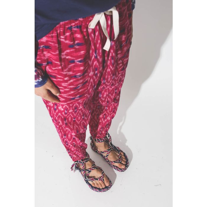 Sandales cordes lien cheville coloris fuchsia Isabel Marant. 