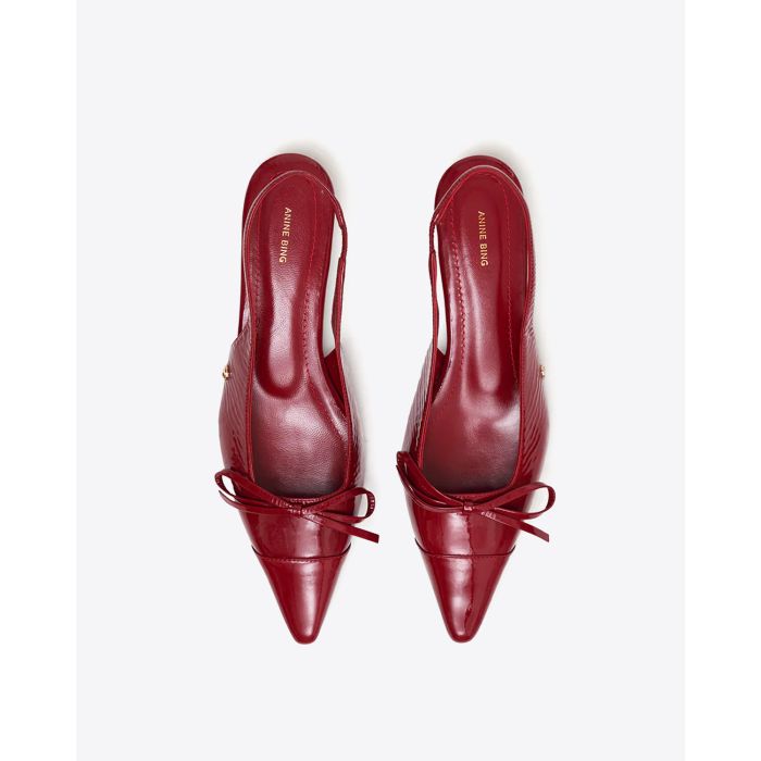 Chaussures escarpins Zoey Anine Bing en cuir vernis rouge. 