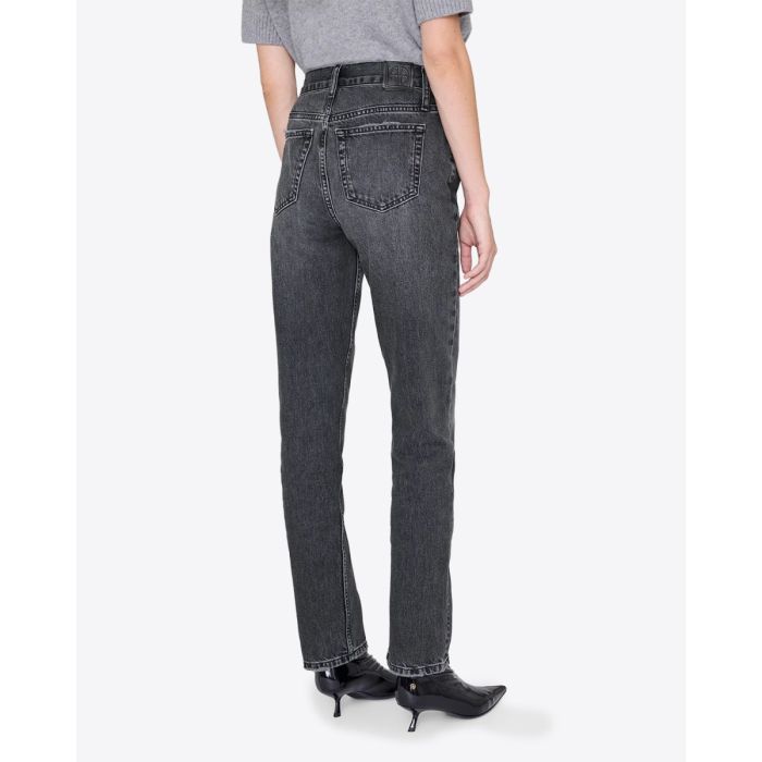 Jean Bruno Anine Bing de denim gris foncé Washed Smoke Grey. Porté de dos.