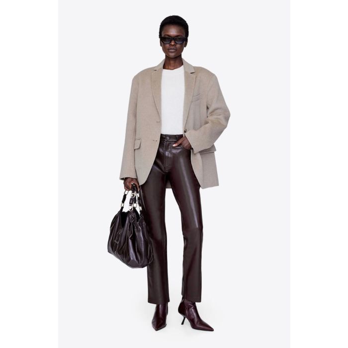 Veste blazer Quinn Anine Bing en laine et cachemire double face beige porté ouvert.