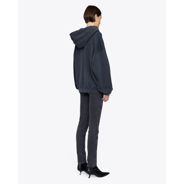 Sweatshirt oversize à capuche poche Kangourou effet usé Logo Anine Bing ton sur ton noir Harvey Anine Bing. Porté de dos.