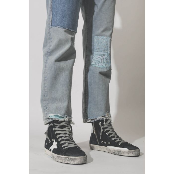 Jean patchwork rapiécé bandana bleu ciel Lucy Bf Jink blue Denimist. Détails jambes. 