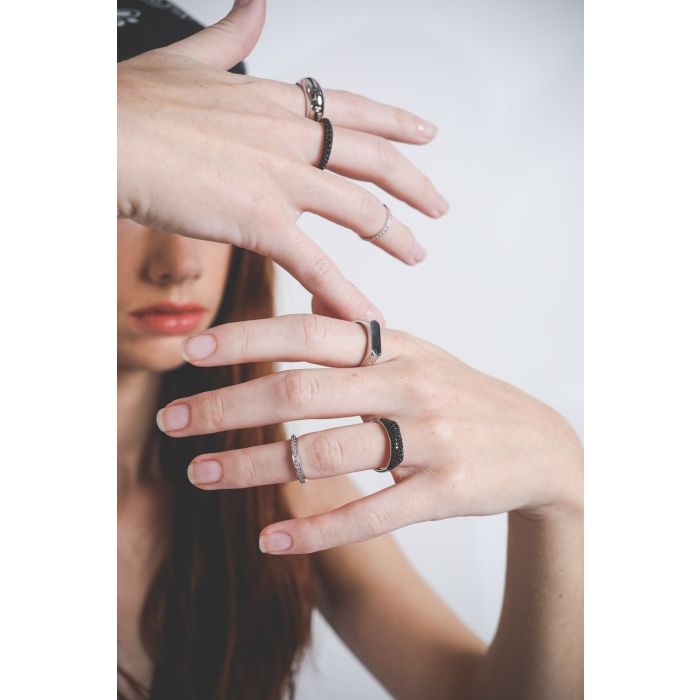 Tom Wood Knut Ring Black Spinel - Silver