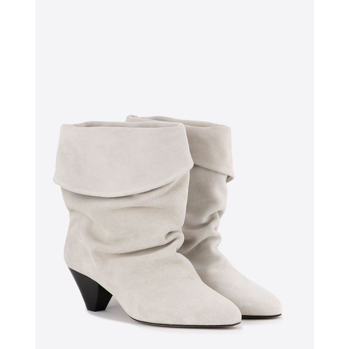 Boots à talons Ryska Isabel Marant en cuir suédé blanc. Vue face.
