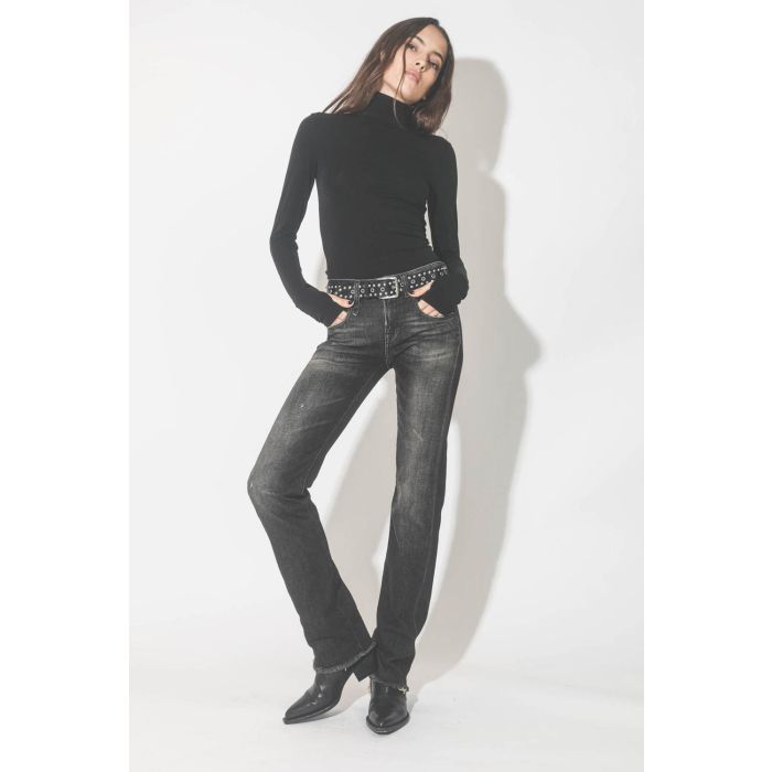Boots santiags en cuir noir Debbie Beatles Golden Goose. Porté avec un jeans slim long. 