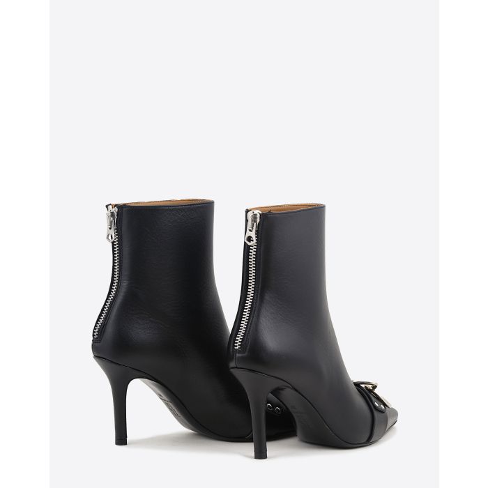 Boots à talons en cuir noir zip dos anneau argent devant R13. Dos.