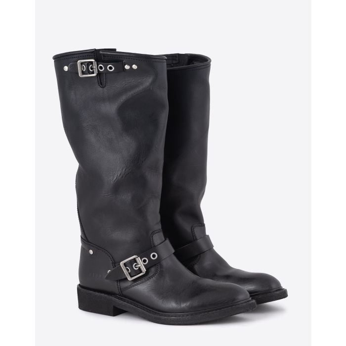 Bottes de biker en cuir noir sangles oeillets métal argenté Golden Goose. Face.