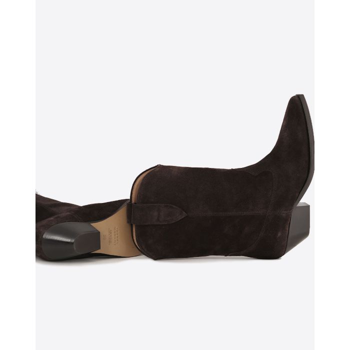 Bottes basses santiag Duerto en cuir suédé chocolat Isabel Marant. Détail dessous de la semelle en cuir. 