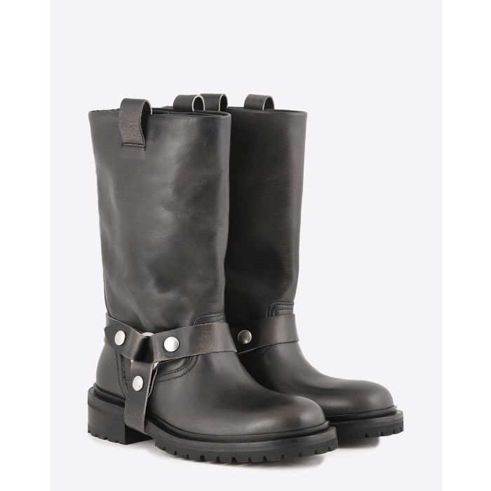 Bottes Biker Kurt Golden Goose en cuir noir délavé. Vue avant.