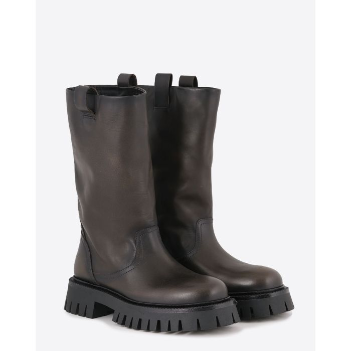 Bottes Kurt Chunky Golden Goose femme en cuir marron vieilli. Sangle amovible.
