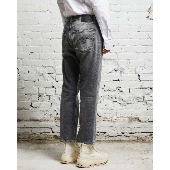 Sneakers compensées en toile écru R13. Porté profil dos.