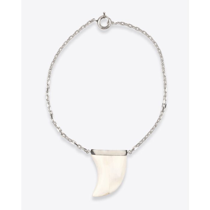 Collier Elen Isabel Marant avec dent en os et métal argenté. 