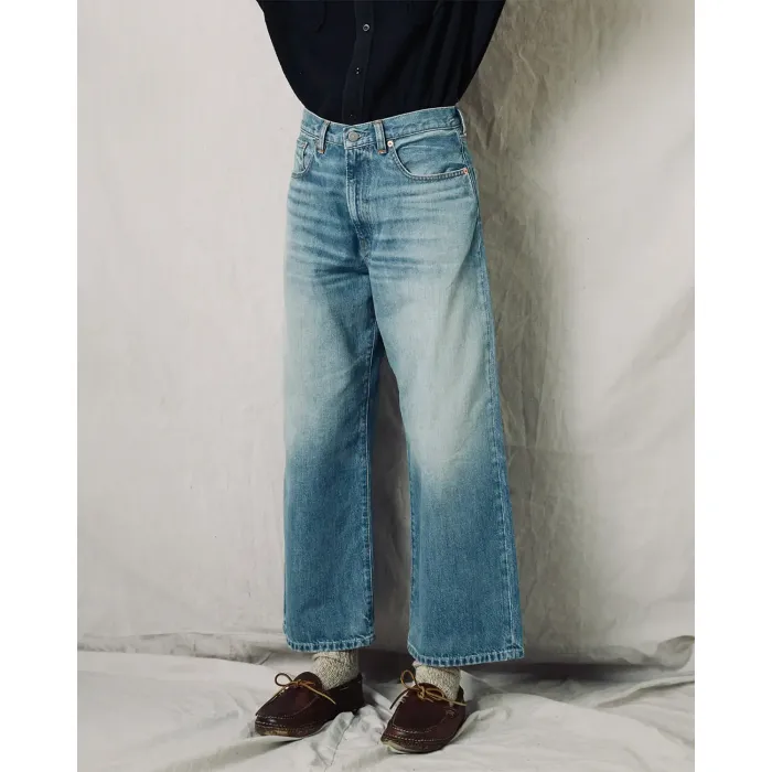 Jean Georgia Denimist en denim délavé. Vue profil