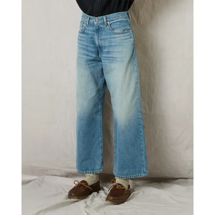 Jean Georgia Denimist en denim délavé. Vue face.