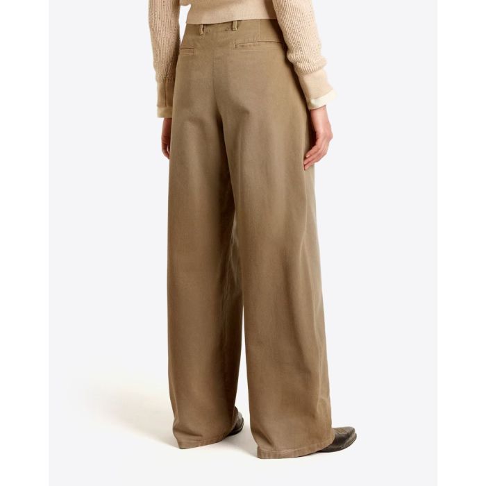 Pantalon Flavia Golden Goose Femme en coton kaki. Porté de dos.