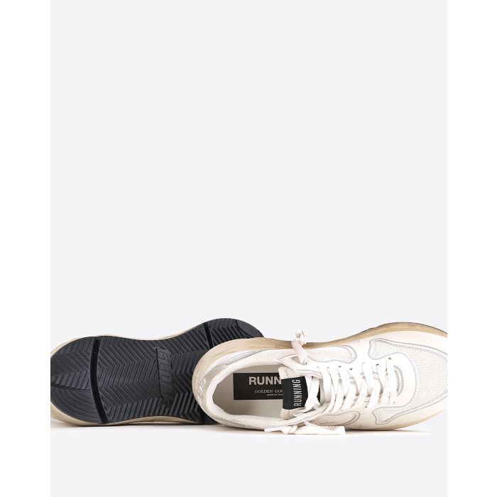 Sneakers Running Sole Golden Goose femme blanche étoile en cuir blanc arrière argent. Détail du dessous de la semelle.