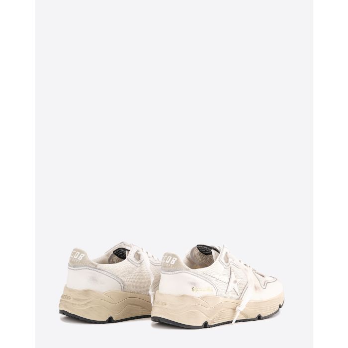 Sneakers Running Sole Golden Goose femme blanche étoile en cuir blanc arrière argent. Arrière.