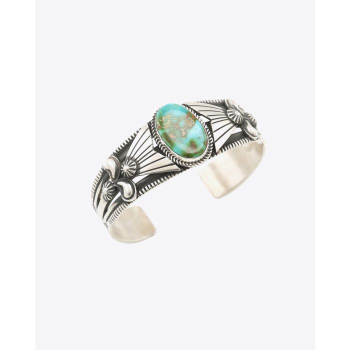 Bracelet manchette en argent ciselé turquoise ovale Royston Harpo Paris. 