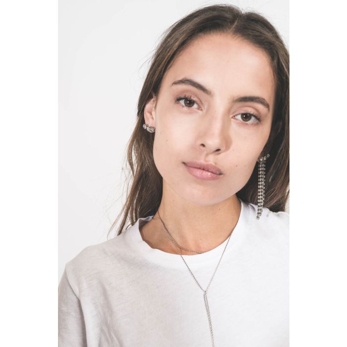 Boucles d'oreilles dépareillées (une puce d'un côté- une BO longue de l'autre côté) en métal argenté A Wild Shore Isabel Marant Bijoux. 