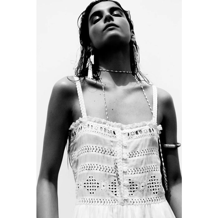 Combinaison short Dylan  Isabel Marant Etoile en coton blanc. Porté de face.