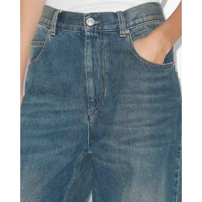 Jean large bleu délavé Joanny Isabel Marant Etoile. Détail de la toile denim bleu ciel. 