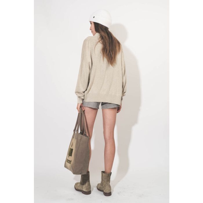 Pull col V polo avec une grande fente sur le côté en viscose et laine beige Galix Isabel Marant Etoile. Porté de dos.