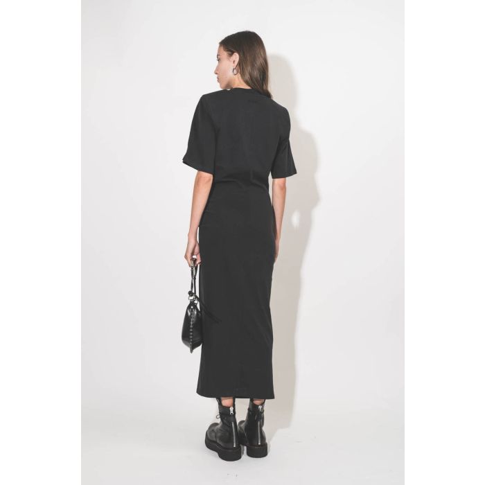 Robe longue manches courtes drapée et fendue en jersey noir épaulettes amovibles Lexia Isabel Marant Etoile. Porté de dos. 