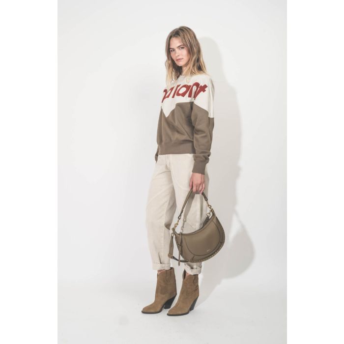 Sweatshirt Houston Isabel Marant Etoile à logo Marant écru, kaki foncé.  Porté de profil.