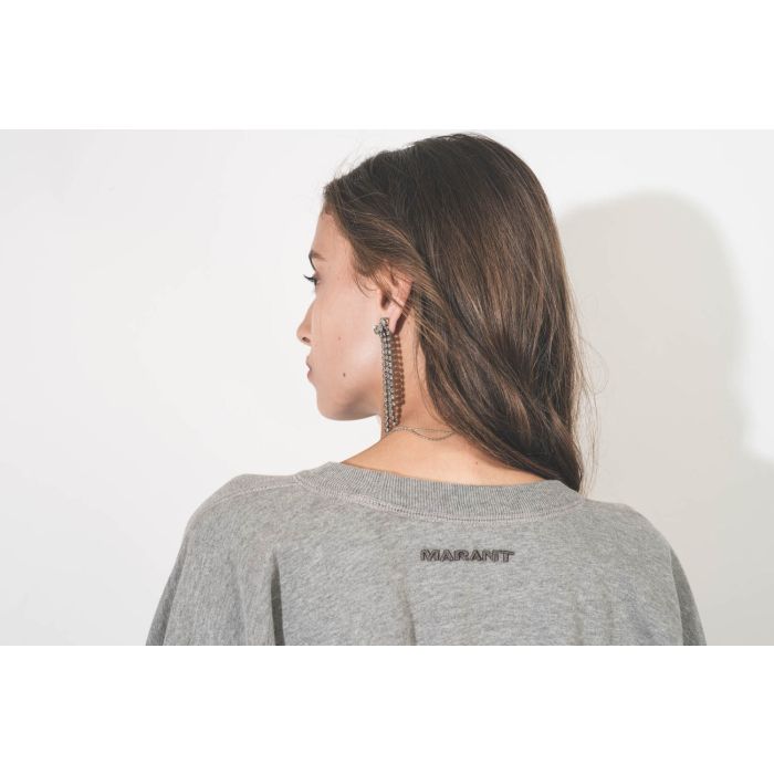 Sweatshirt col rond manches longues chauve-souris avec plis devant gris chiné clair Paulia Isabel Marant Etoile. Détail du logo "Marant" brodé sous le col dans le dos.