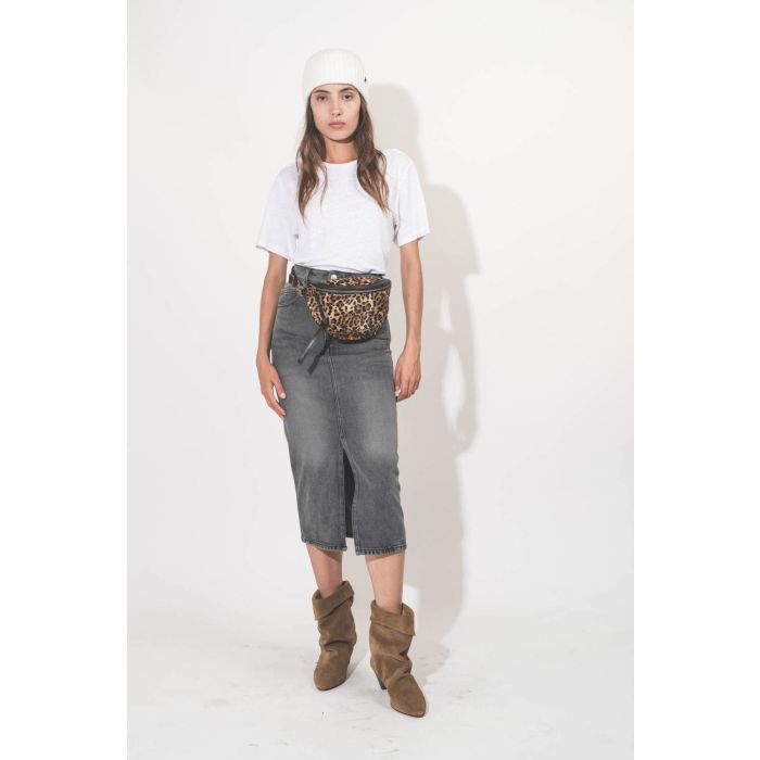 Tee-shirt droit manches courtes  en lin blanc Zewell Isabel Marant Etoile. Porté de face.