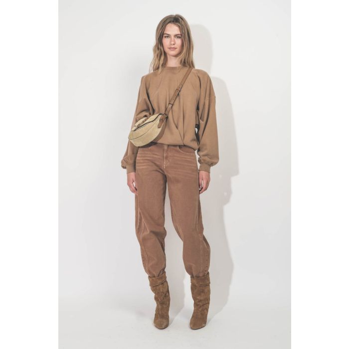 Sac Altay petit beige Isabel Marant. Porté croisé.