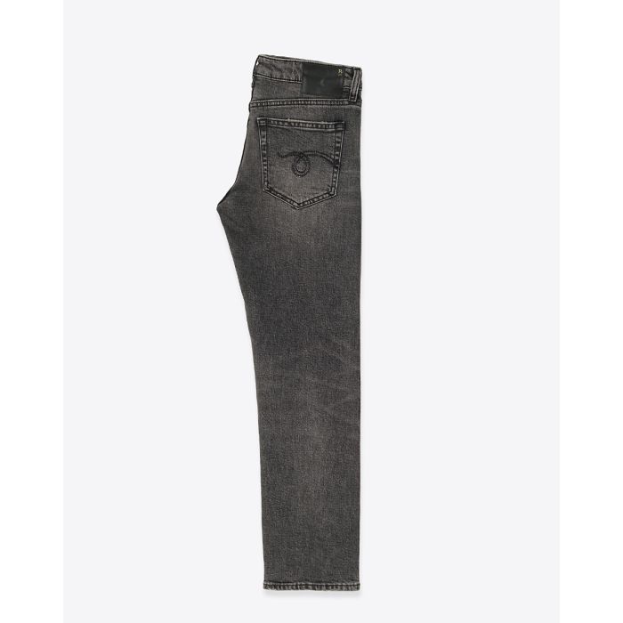 Jean Boy Straight R13 en denim noir délavé Leyton Black Stretch. Vue de profil.
