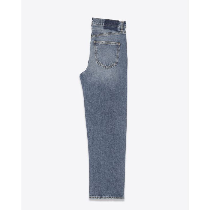 Jean Wayne The Greant en denim bleu délavé. Vue profil. 