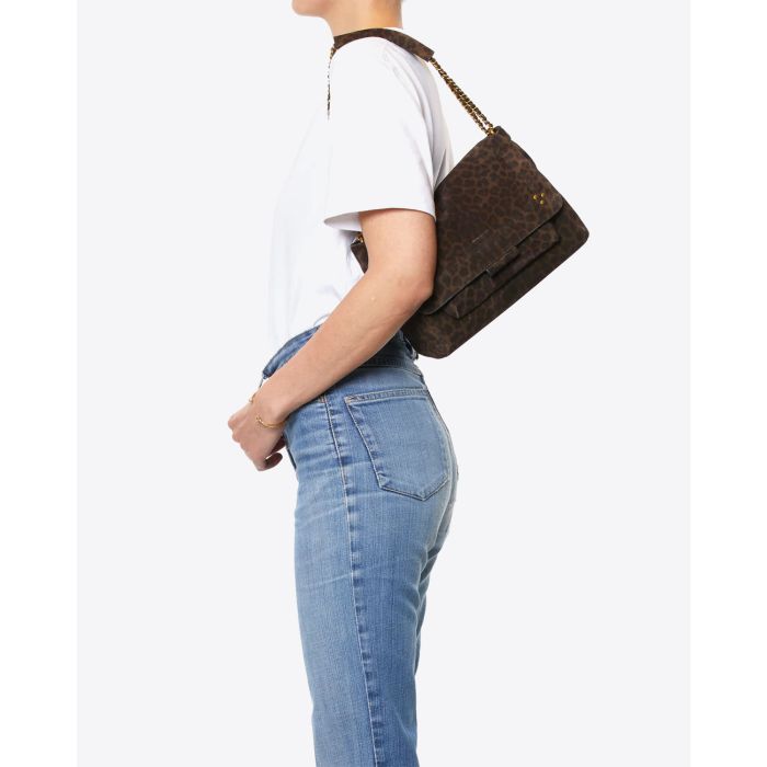 Sac en cuir imprimé léopard kaki Lulu L Jérôme Dreyfuss. Porté court épaule.