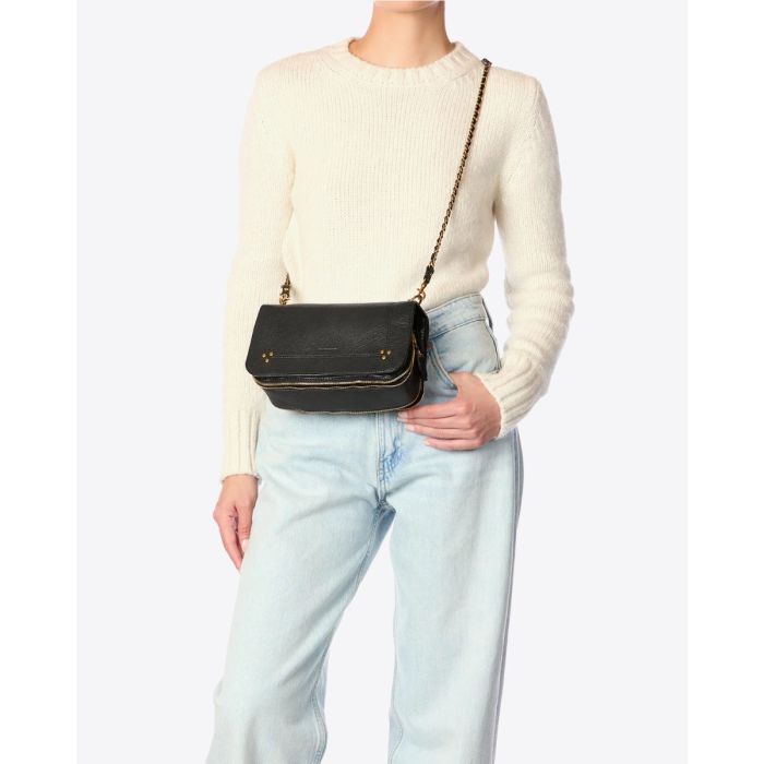 Sac Bobi Jérôme Dreyfuss en cuir de chèvre noir porté crossbody.