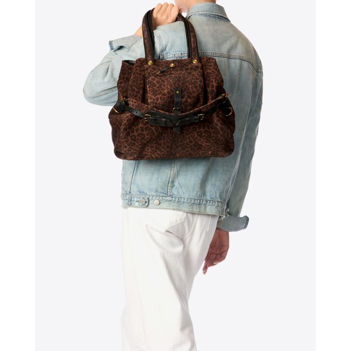 Sac cabas Billy M Jérôme Dreyfuss en cuir imprimé léopard naturel porté main.