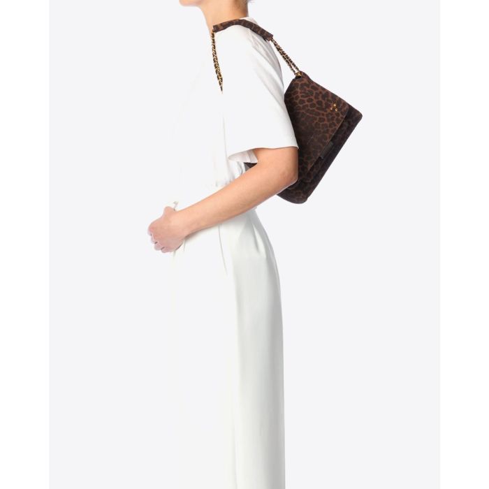 Sac Lulu M Jérôme Dreyfuss en cuir suédé léopard naturel porté court à l'épaule. 
