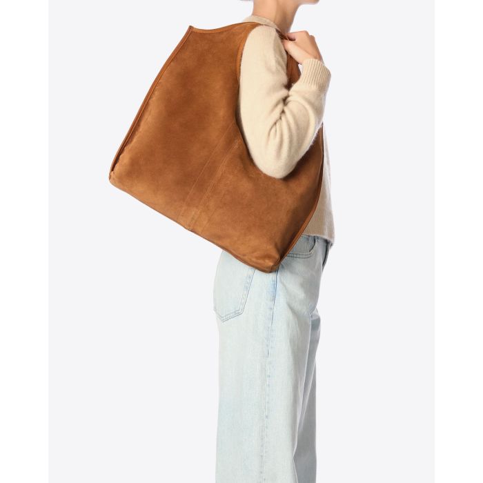 Sac cabas Paco Jérôme Dreyfuss en cuir suédé marron. Vue porté épaule.