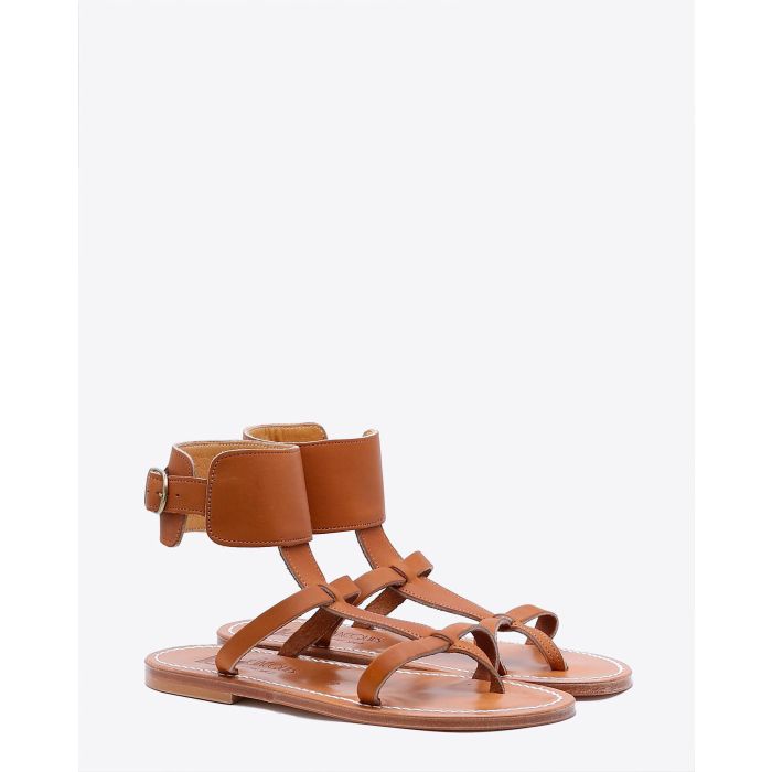 Sandales plates Caravelle en cuir naturel K.Jacques. Face.