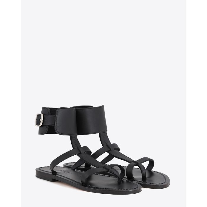 Sandales plates Caravelle en cuir noir K.Jacques. Face. 