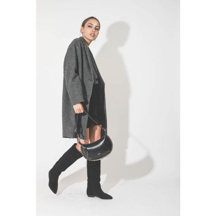 Manteau en laine pied de poule noir et gris Limiza Marant Etoile. Porté de profil.