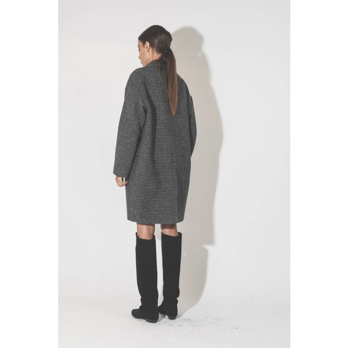 Manteau en laine pied de poule noir et gris Limiza Marant Etoile. Porté de dos.