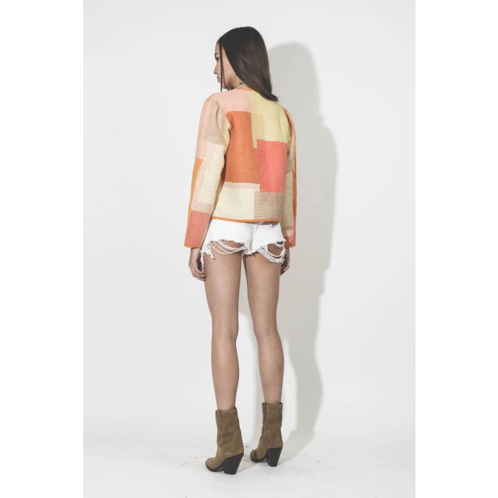 Veste manches longues patchwork orange Alix of bohemian. Porté dos.