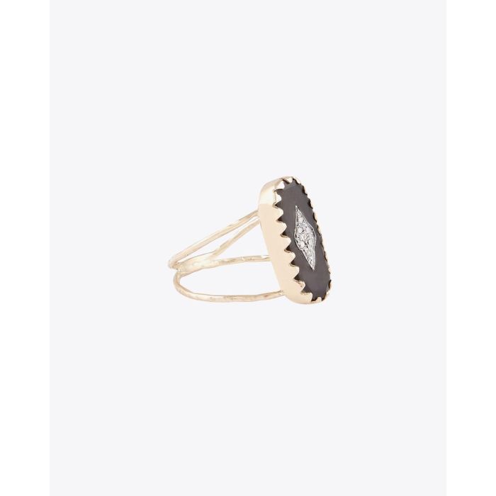 Bague Bakélite noir sertie d'or rose et pavée de diamants Mahé Pascale Monvoisin. Profil.
