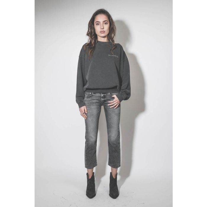 Jean taille basse Skinny Boy Straight Vintage Grey R13 Denim. Porté de face. 