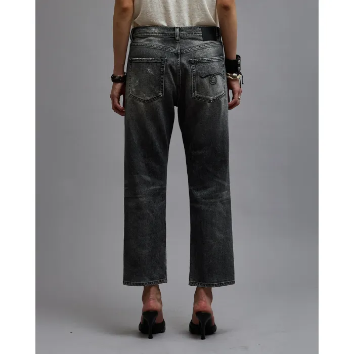 Jean Boyfriend vintage gris R13. Porté de dos.