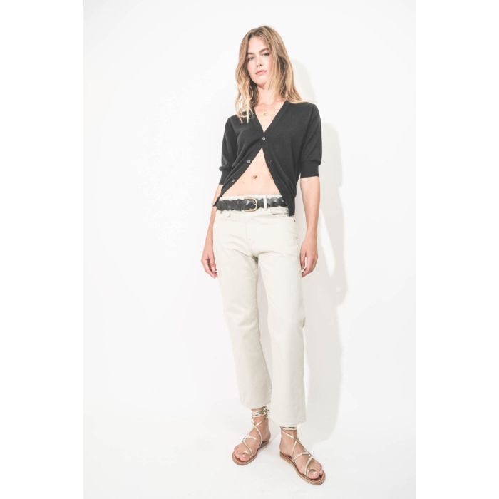 Jean Romeo Ivory Sateen R13 Denim. Porté de face.