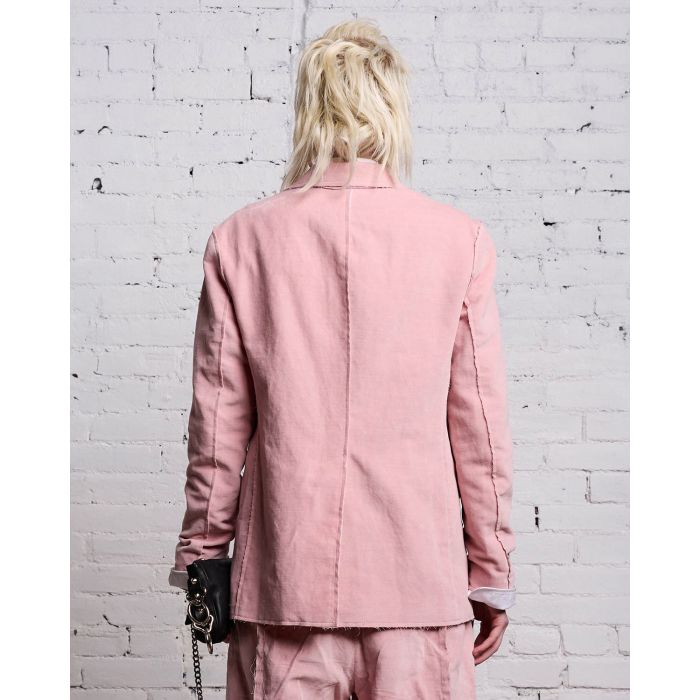 Blazer en velours rose R13 porté de dos.